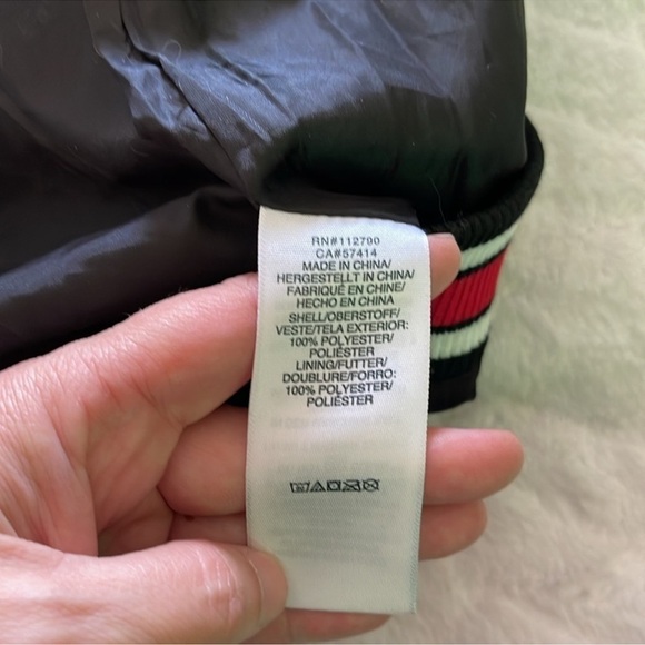 True Religion satin jacket with logo warn once Logo in front and larger logo - Picture 6 of 8